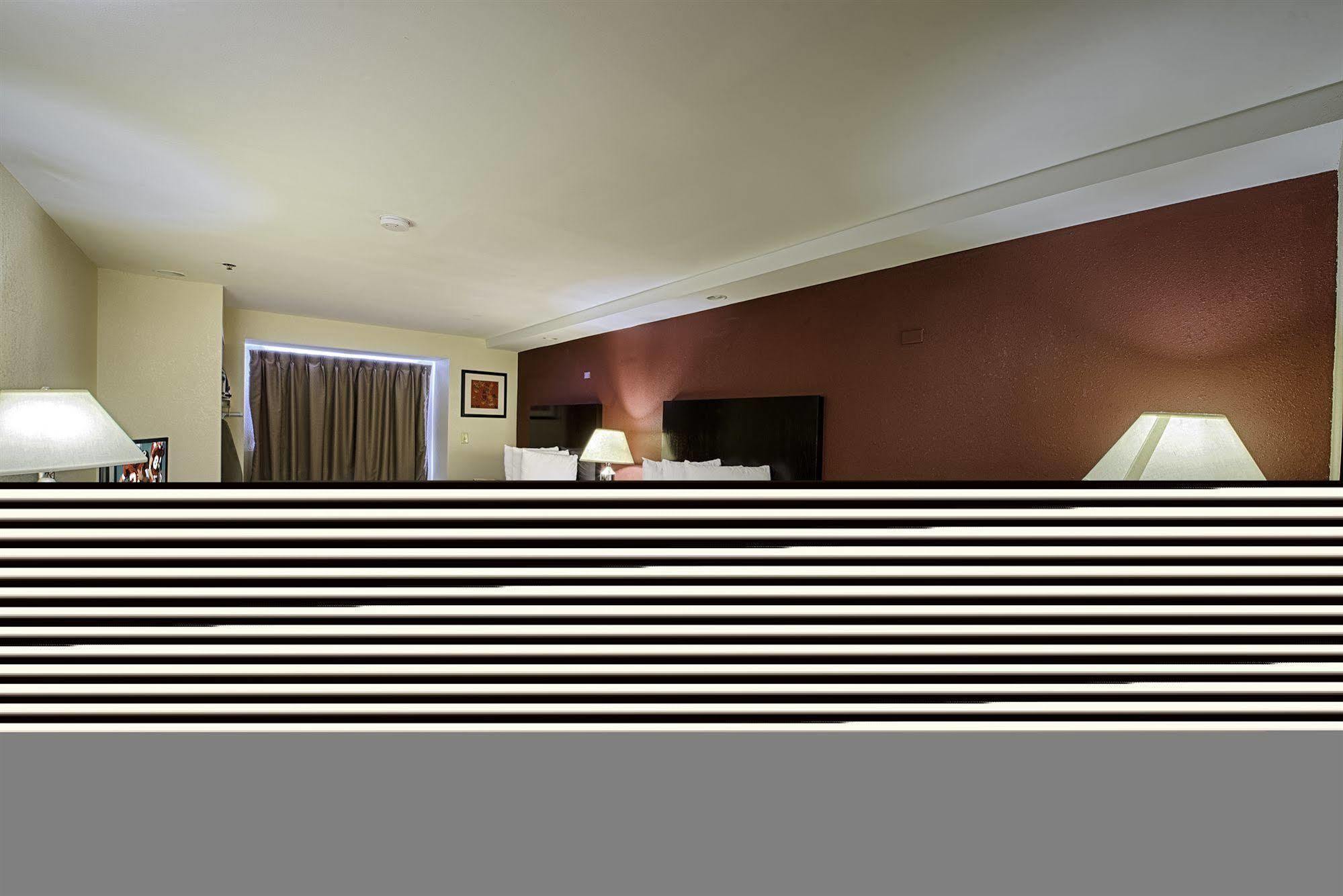 Quality Inn & Suites Augusta Fort Eisenhower Area מראה חיצוני תמונה
